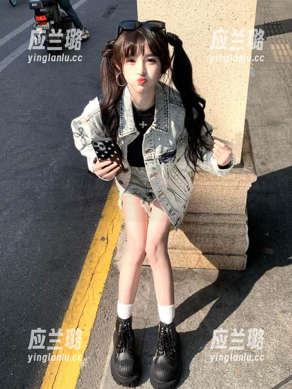 官网说：今天的瓜比天更蓝赶紧来17吃瓜网一起嗨！