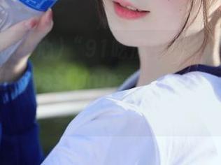 “91吃瓜中心”首页简直就是小镇gossipqueen，居然有人信那些荒诞传闻？