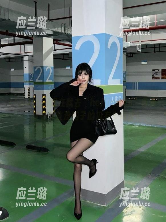 现在就去“heiliao.su”首页，看看那些没脑子的瓜有多离谱！