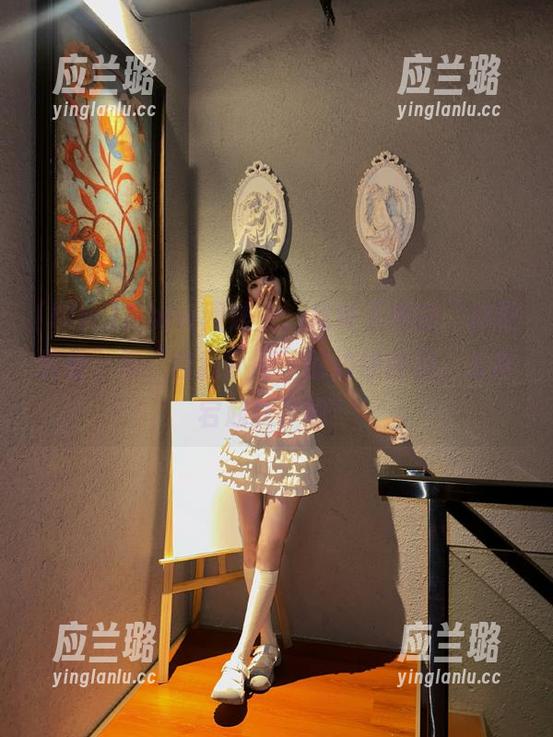 在hlw网站上，我每天都在“获取能量”与“自我怀疑”的边缘徘徊，太跌宕起伏了吧！