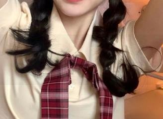 吃瓜网ios独家：那一缕晨光里藏着多少幽默的朝阳？