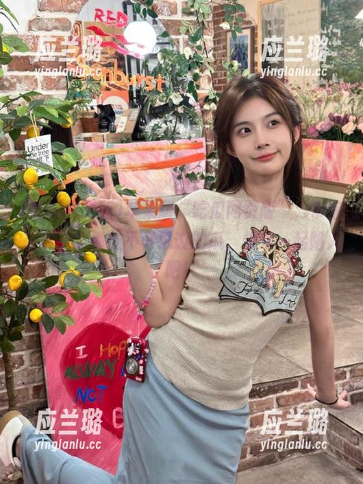 苹果版“吃瓜网页版”，带你在线窥探那些不可思议的瓜，快来一起陷入吧！