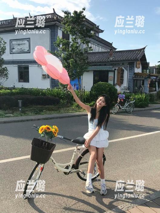 为了那个视频，我必须下载国产吃瓜app，瓜的事情怎么能错过！