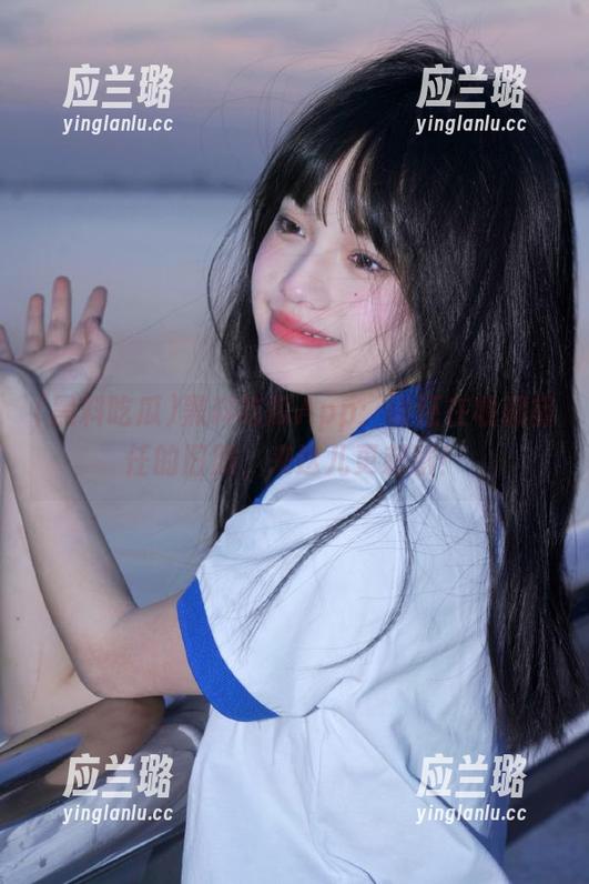 黑料吃瓜App：谁还在收藏前任的旧照，来这儿更刺激！