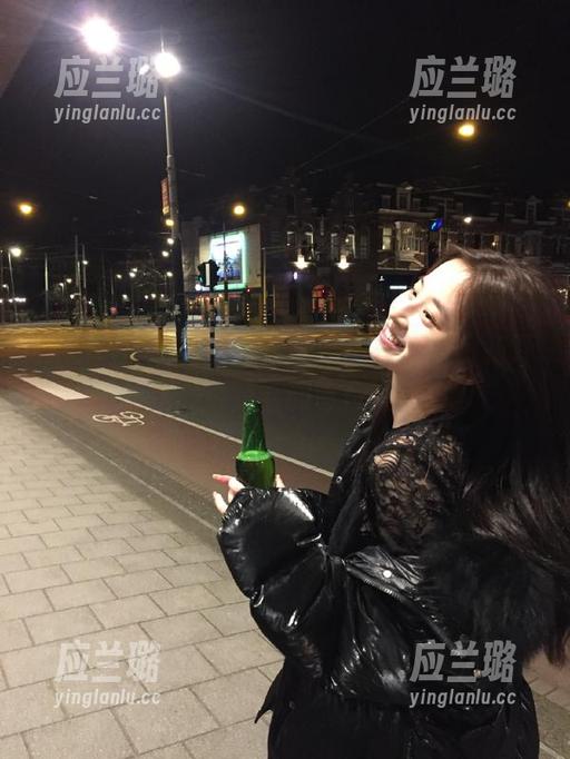黑料社区网站，在线瓜田花开，各种奇葩新闻等你来摘！