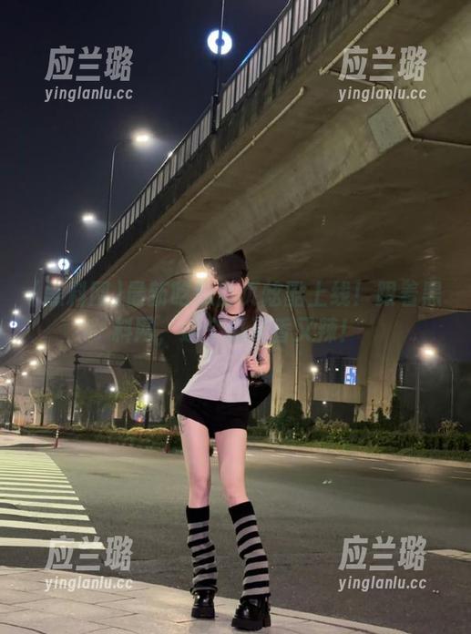 最新吃瓜首页炫酷上线！跟着黑料网，这个瓜又香又辣！