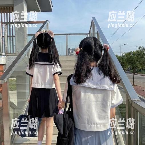 黑料网页版官网：吃瓜吃到肚子困，真香！